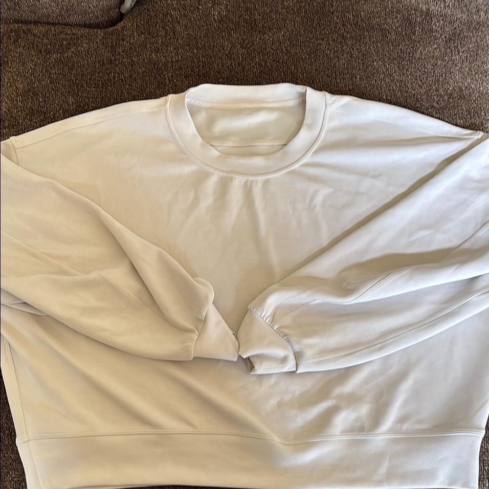 Lululemon Athletica White Sweatshirt Relaxed Fit— Softstream